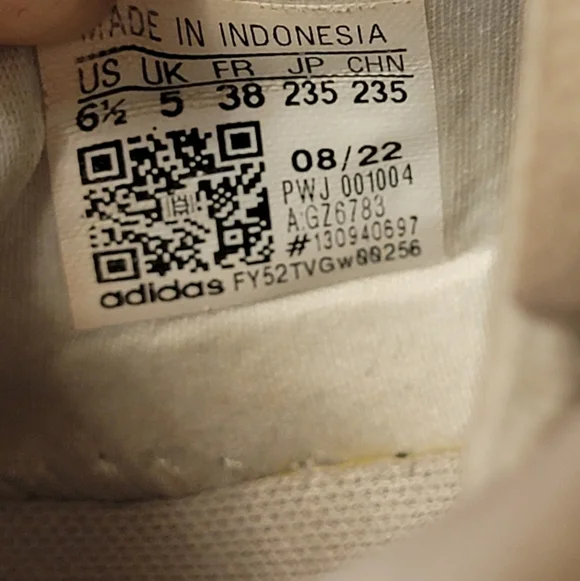 ADIDAS Postmove Basketball Runners - Picture 10 of 15